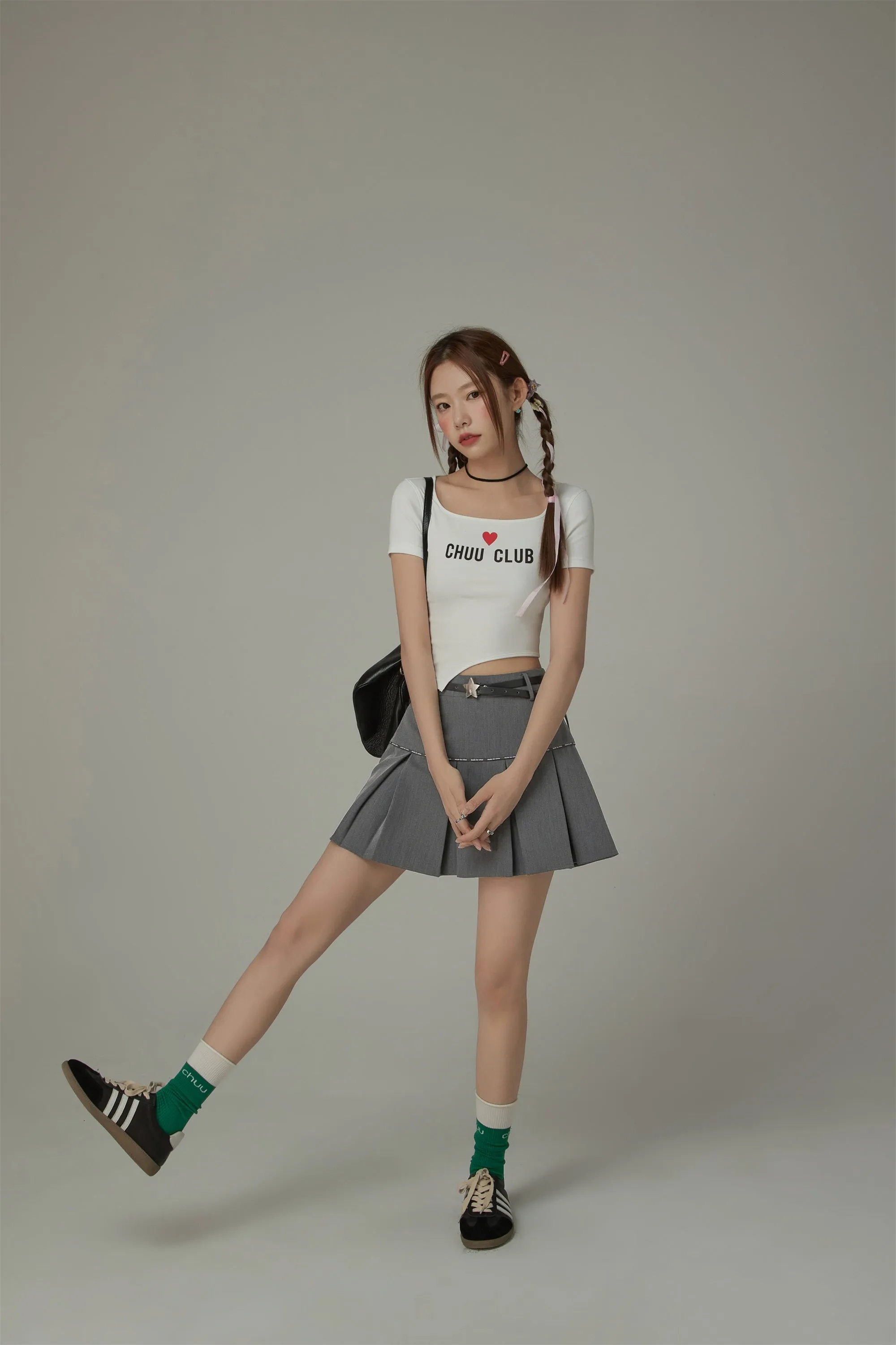 Chuu Logo Color Blocked High Socks