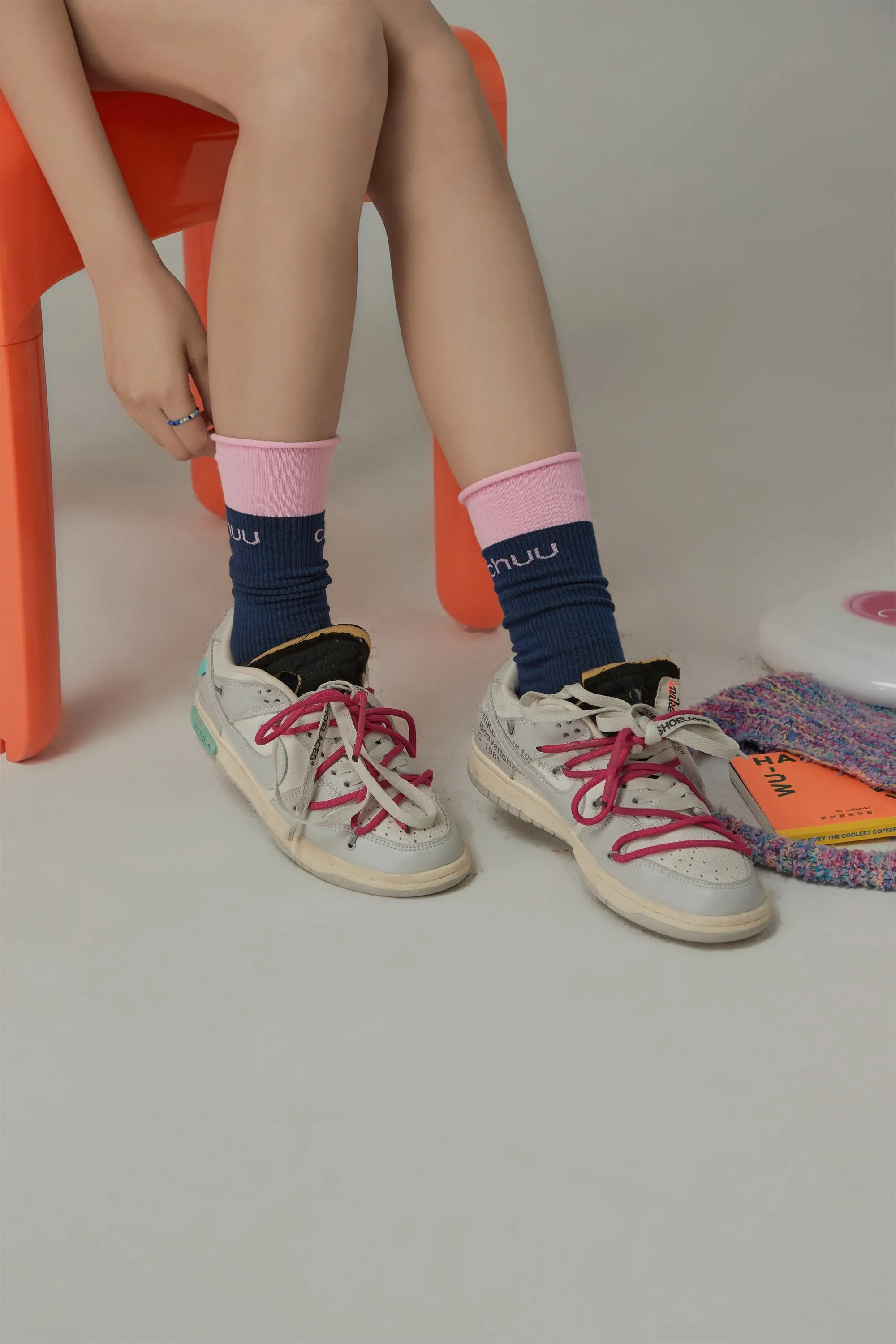 Chuu Logo Color Blocked High Socks