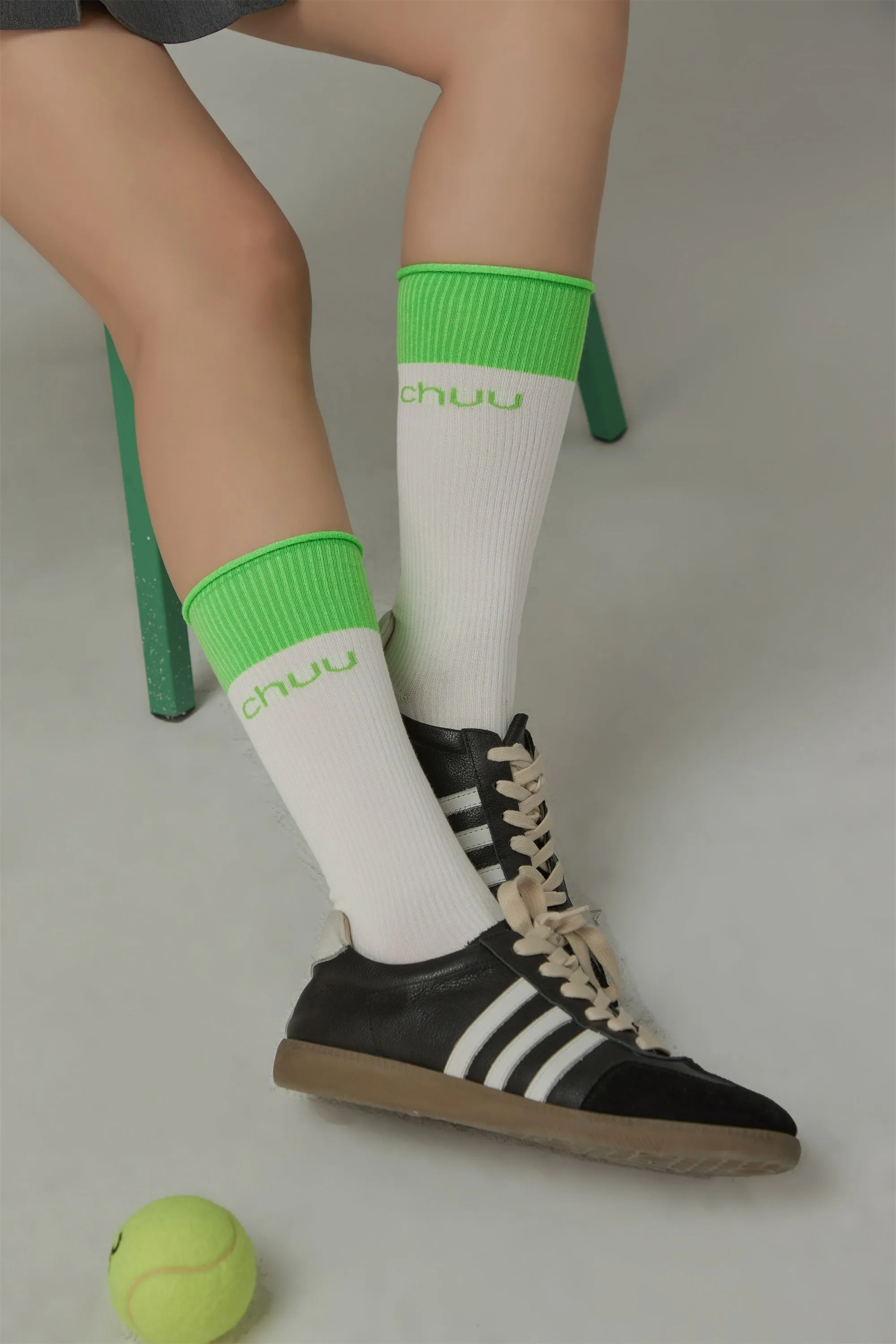 Chuu Logo Color Blocked High Socks