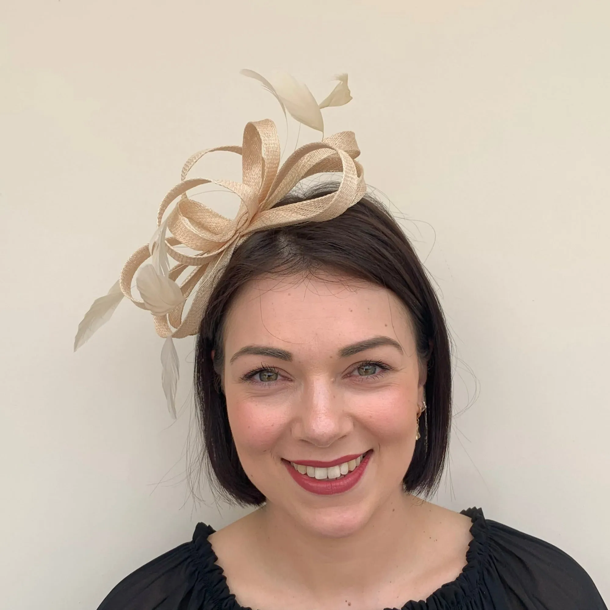 J Bees JB22/238 Fascinator On Headband In Neutrals & Ivory