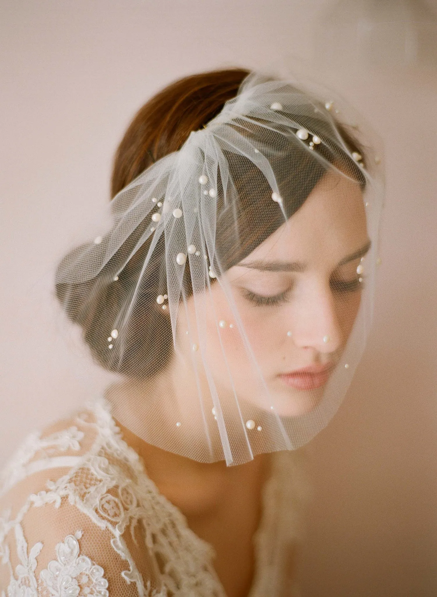 Mini tulle veil with pearls - Style # 212