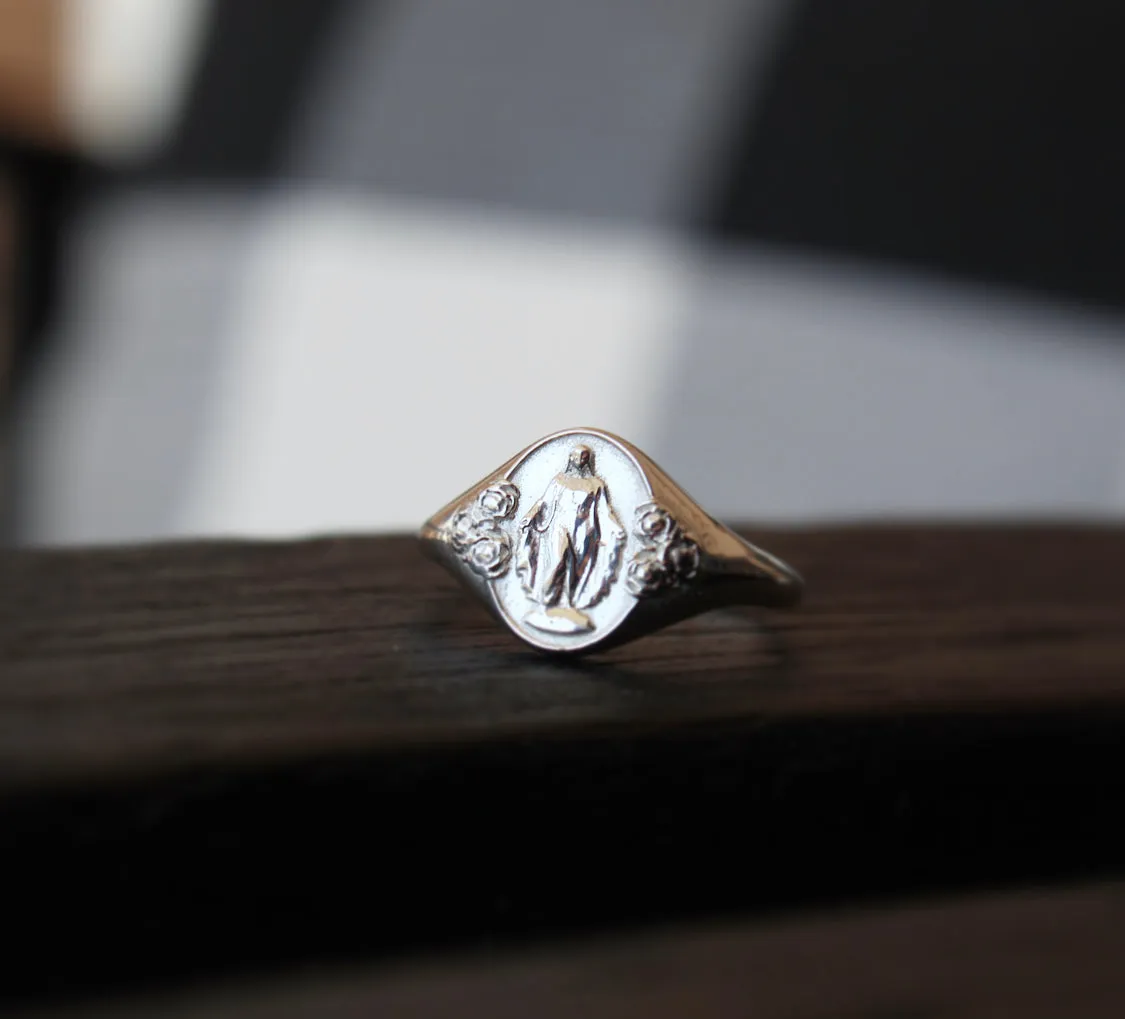 Miraculous Medal Signet Ring in 925 Sterling Silver