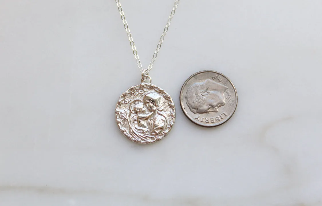 Mother and Child Necklace in 925 Sterling Silver