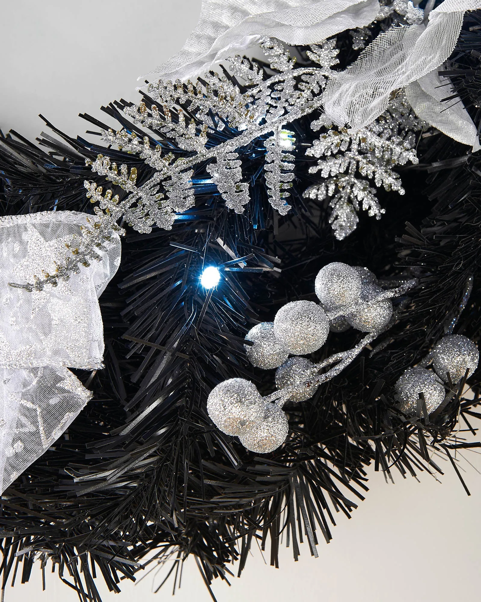 Pre-Lit Decorated Wreath, Black/Silver, 60 cm