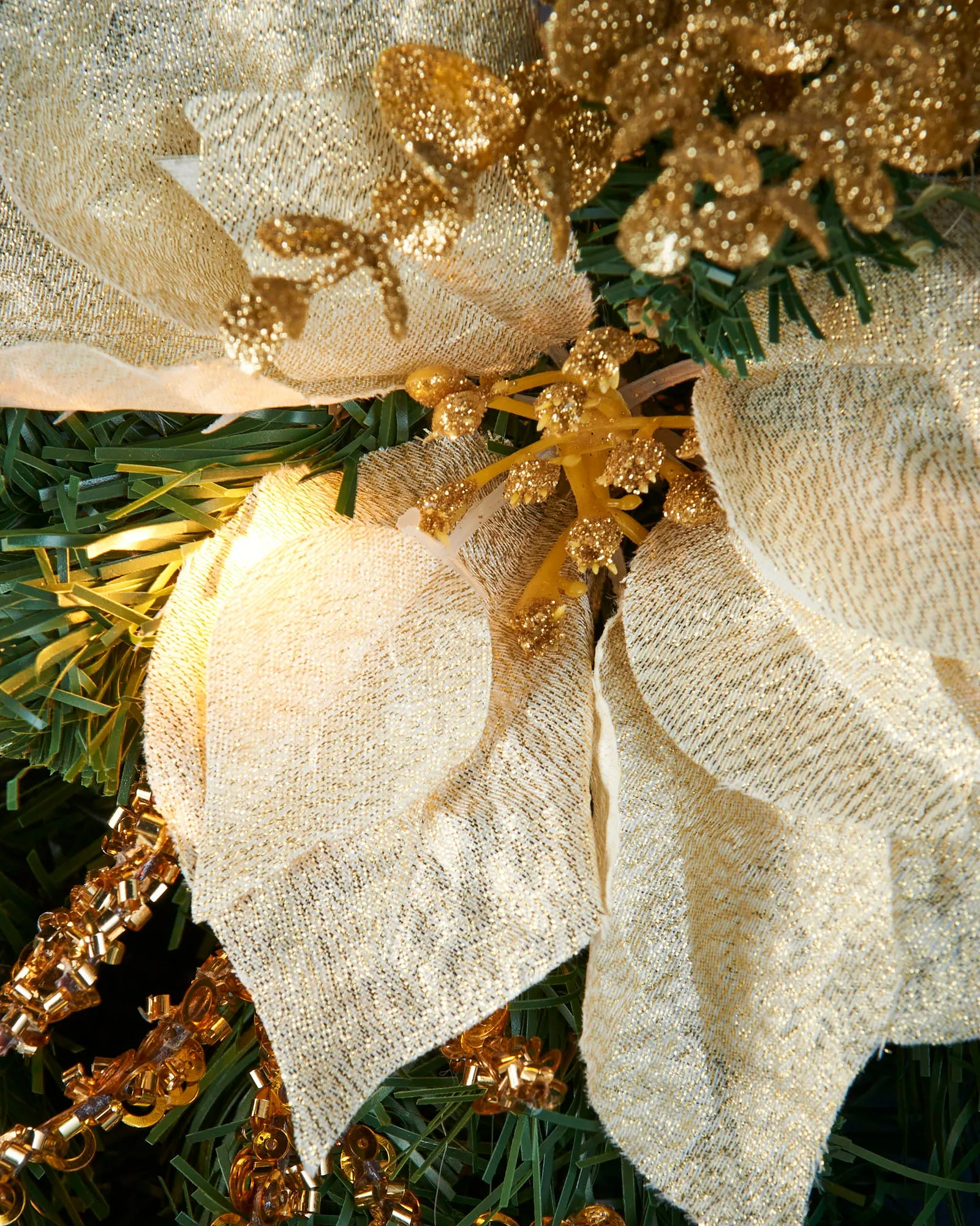 Pre-Lit Decorated Wreath, Gold/Cream, 60 cm