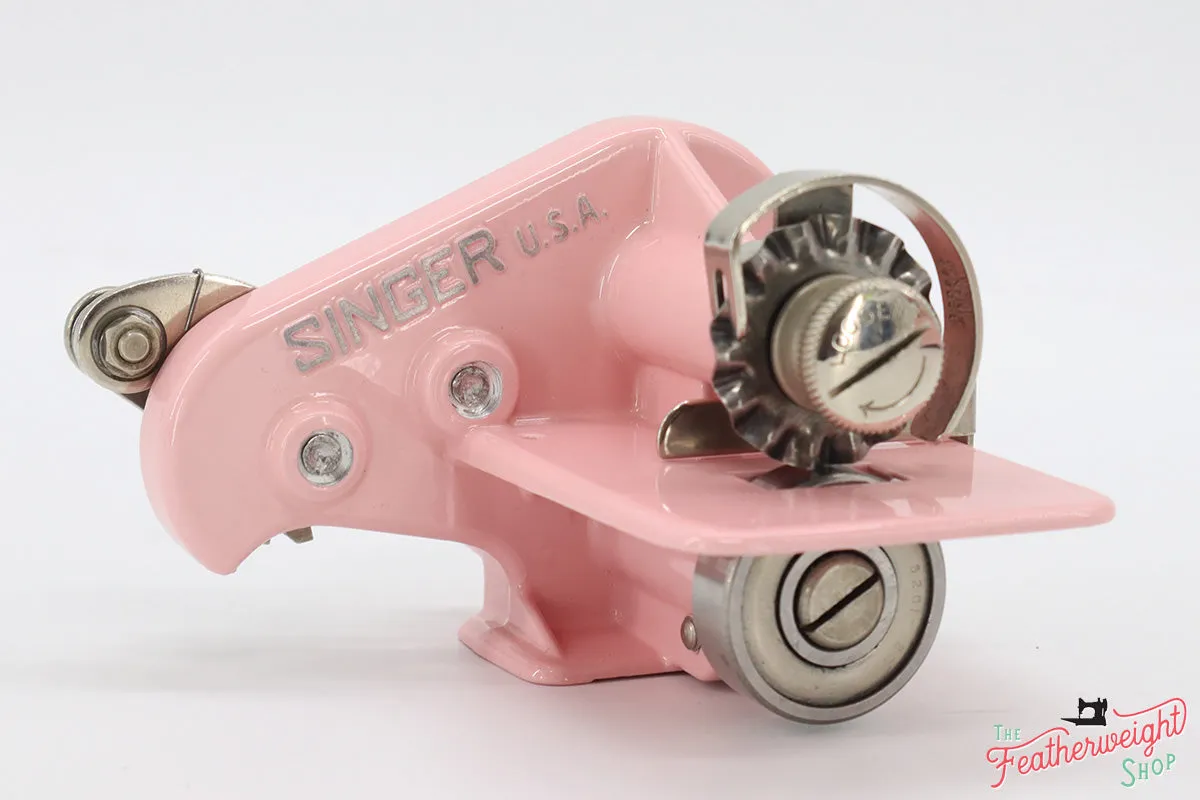 Singer Featherweight 222K Sewing Machine EN1365** - Fully Restored in Strawberry Cream